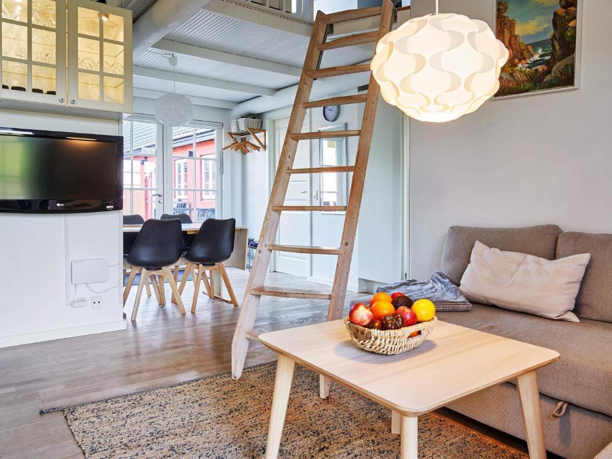 5 Person Holiday Home In Aakirkeby Екстер'єр фото
